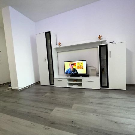Julia Apartament Zalău Екстериор снимка